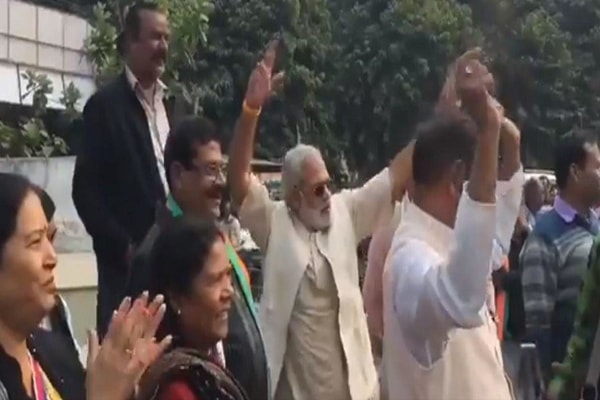 Modi duplicate Abhinandan Pathak dancing after congress win funny photo