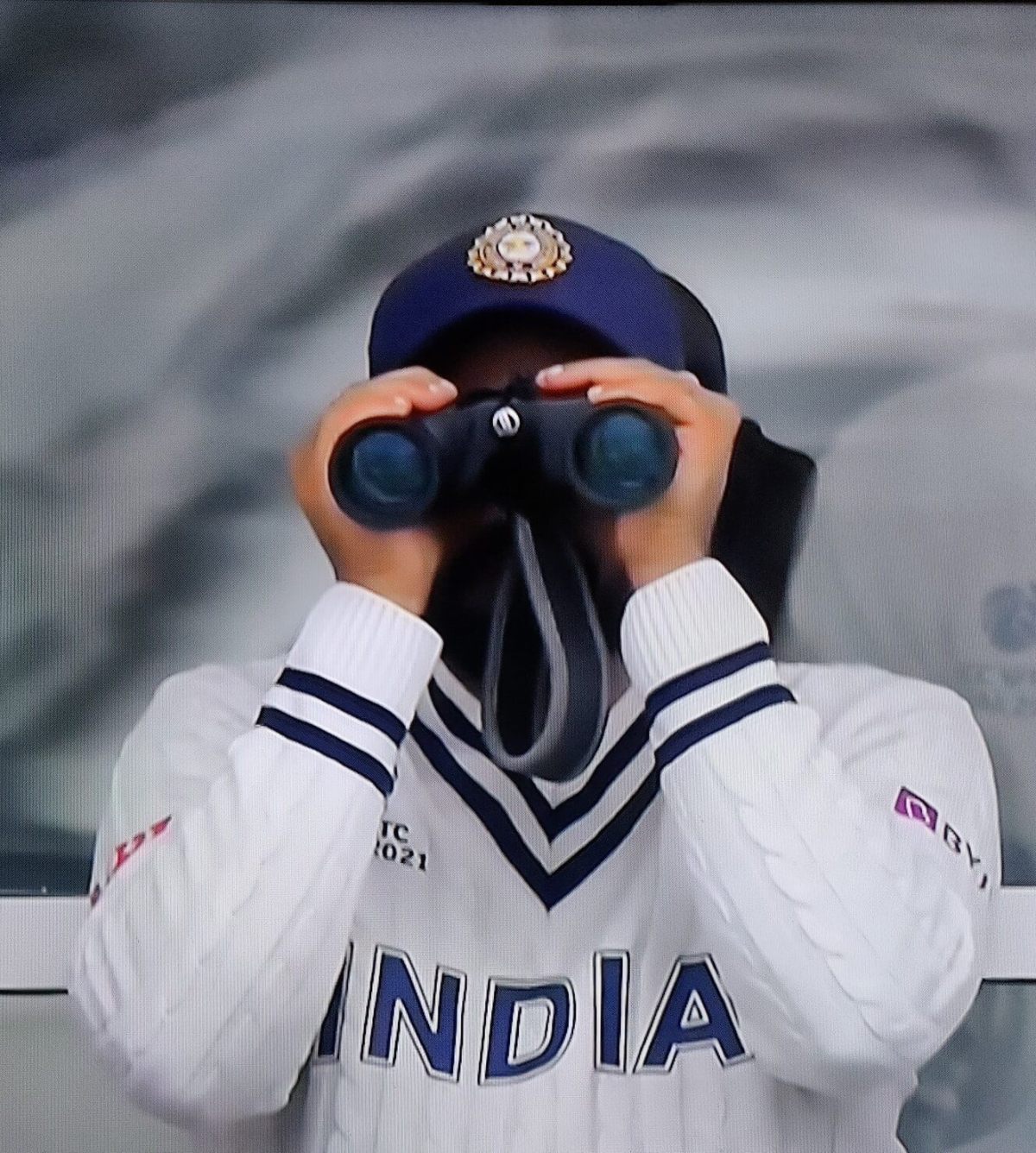 rohit sharma binoculars watching world test championship final